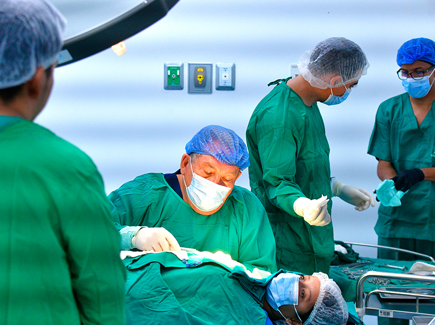 cambia-vidas-hospital-bicentenario-cirugias-gratuitas3
