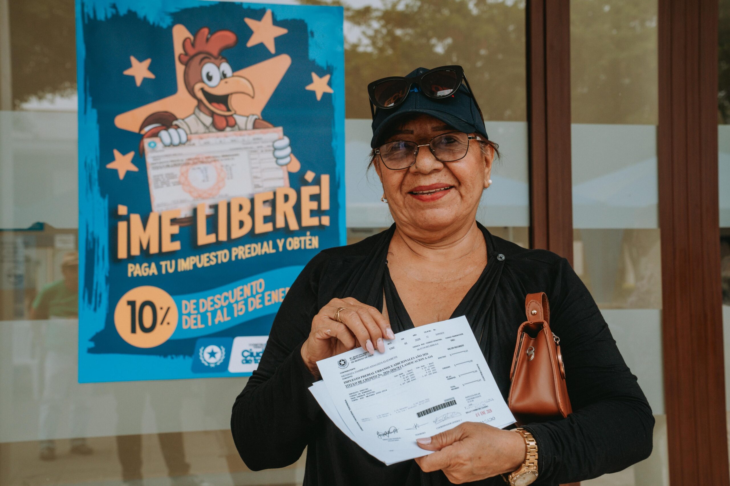 Contribuyentes realizan el pago de impuestos prediales en puntos de recaudación del norte de Guayaquil