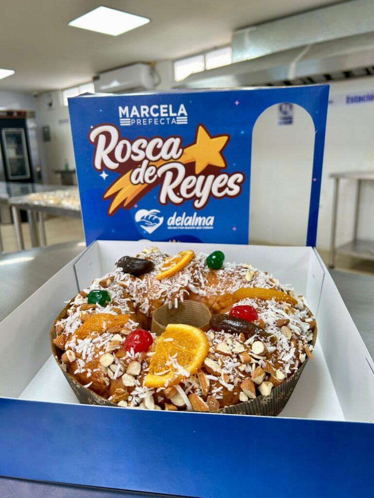 “Rosca de Reyes del Alma”: Nuevo producto elaborado en la Panadería Comunitaria de Monte Sinaí, en Guayaquil, con el apoyo de la Prefecta