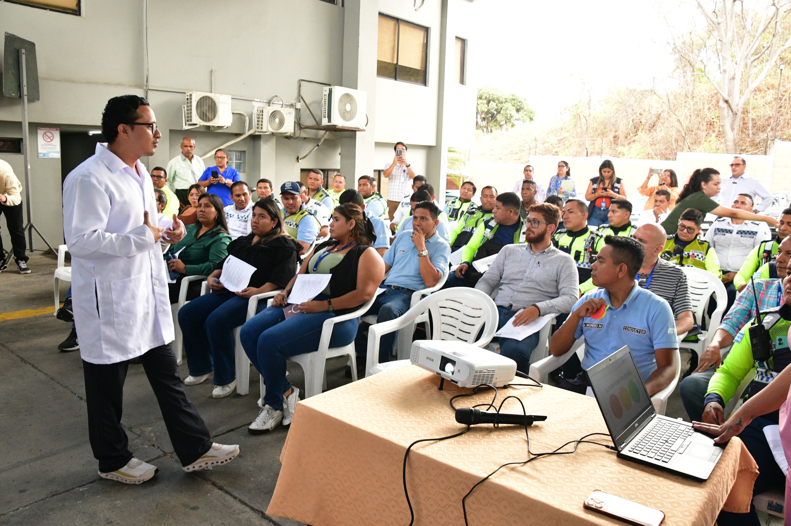 Municipio de Guayaquil realiza charlas gratuitas para la prevención de adicciones y conductas de riesgo