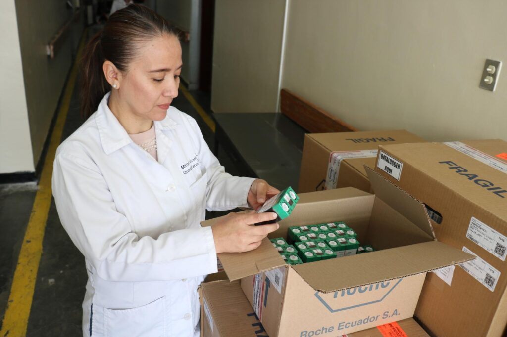 GOBIERNO FORTALECE ABASTECIMIENTO DE MEDICAMENTOS EN HOSPITAL SANTO DOMINGO