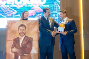 PREFECTO GUAYAS IMPULSA SALTO DE EMPRENDEDORES A EMPRESARIOS EN CHOKAO 2026