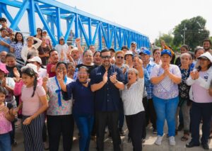 PREFECTURA GUAYAS ENTREGA PUENTE PEATONAL SOBRE RÍO CHIMBO