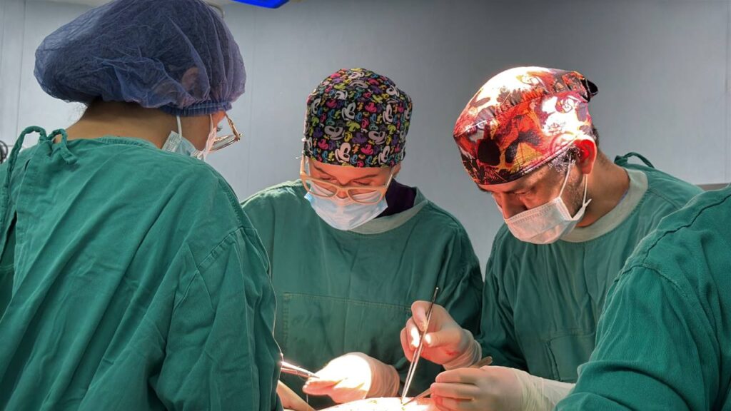 GOBIERNO MEJORA ATENCIÓN PACIENTES CON QUEMADURAS CON NUEVO EQUIPAMIENTO EN HOSPITAL ISIDRO AYORA DE LOJA